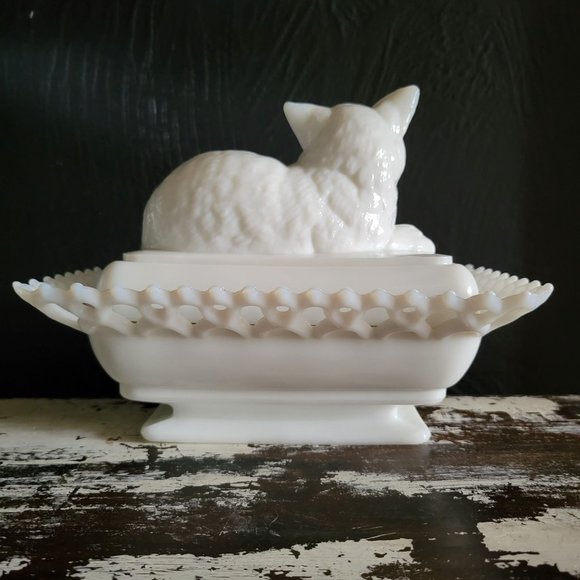 Vtg Westmoreland Milk Glass Cat Covered Dish Lattice Edge, Vtg Milk Glass Cat - Picture 4 of 9